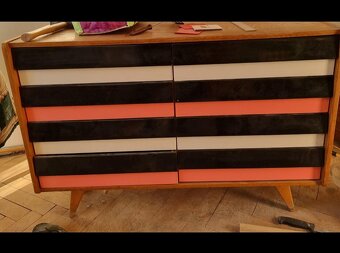 Starožitný nábytek - 2