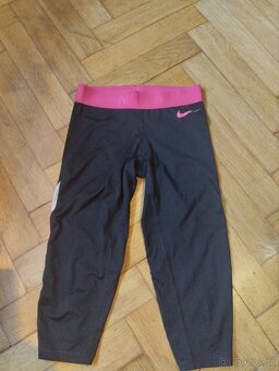 Legíny třičtvrťáky Nike vel. XS - 2