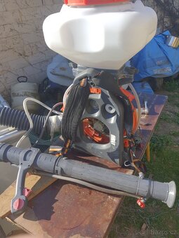 Prodám motorový postřikovač Oleo -.Mac - 2