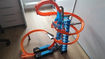 Hot wheels padající věž - 2