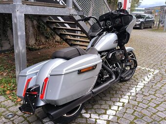 Harley Davidson FLTRX Road Glide 117 - 2