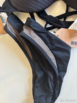 Plavky nove z Calzedonia - 2