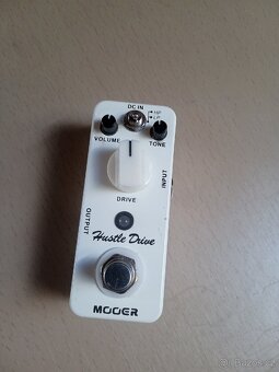 kytarové efekty Mooer Hustle drive, Caline overdrive & boost - 2