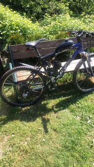 kolo s benzínovým motorem - 2