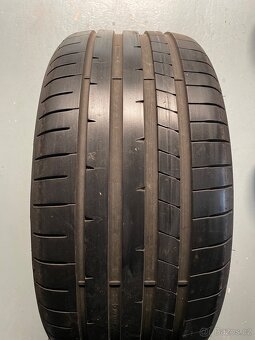 BMW GT3 255/40ZR19 - 225/45R19 Dunlop (SLEVA NA 5000,-) - 2