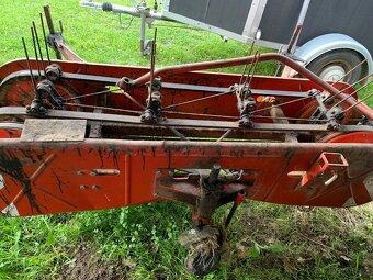 Obraceč sena MF-70 - 2