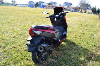 skutr Maximus 125 efi vstřikování opěrka - 2