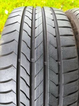 2 letní pneumatiky Goodyear 225/45/18  6,5mm - 2