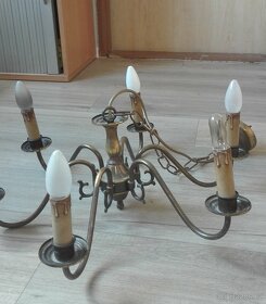 Prodám set starý mosazný lustr a lampu - 2