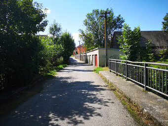 Pronájem garáže/skladu 22 m2 – Kostelec u Jihlavy, Jihlava - 2