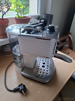 Delonghi kavovar pakovy - 2