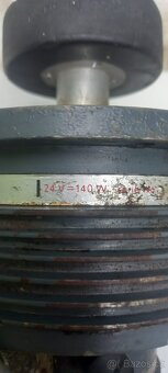 Servo motor s ovládáním - 2