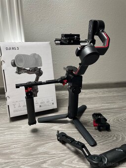 Gimbal stabilizátor DJI RS3 + 2x rukojeť + vertical mount - 2