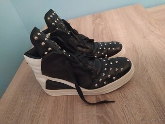 Pánské, stylové high top boty s nýty - Velikost 44 - 2
