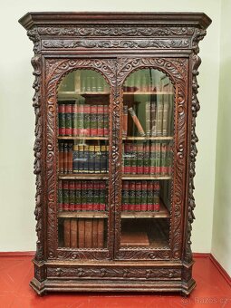 Neorenesanční dubová knihovna bohatě vyřezávaná - 2