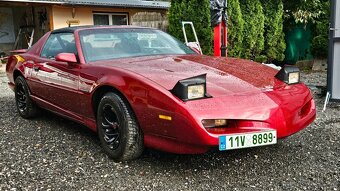Pontiac Firebird 3.2 - 2
