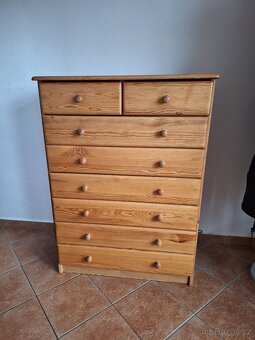 Komoda z masívu 85 x 40 x 115 - 2