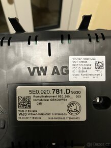 Škoda Octavia 3 III budíky přístrojová deska - 2