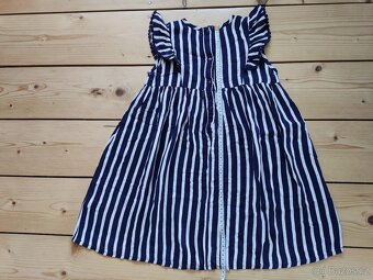 Dívčí šaty - 2