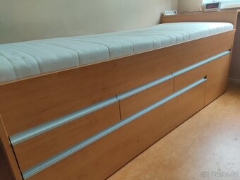 Postel s úložným prostorem - 2