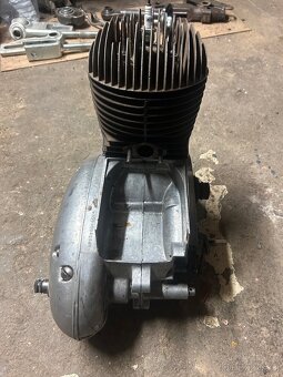 Prodám motor Jawa 559/250 Panelka - 2