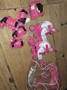 Prodám dětské nastavitelné kolečkové brusle - 2