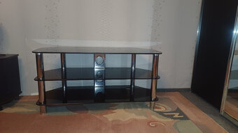 stolek pod televizi - 2