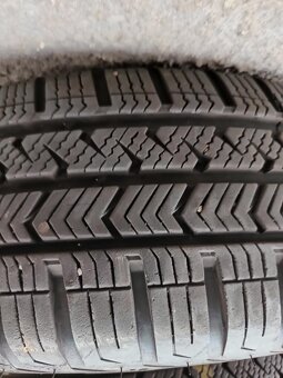 VREDESTEIN zimní 165/65/15 7mm 2kusy - 2