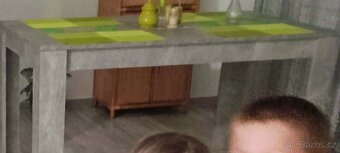 Jídelní stůl odstín beton - 2