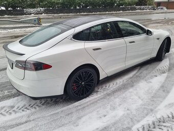 Tesla S Performance - 2