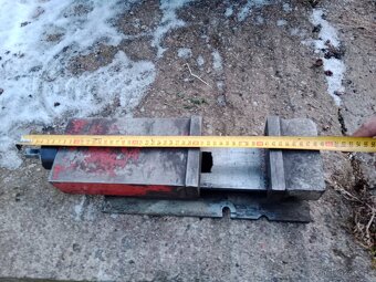 Strojní svěrák Vihorlat 200 mm - 2