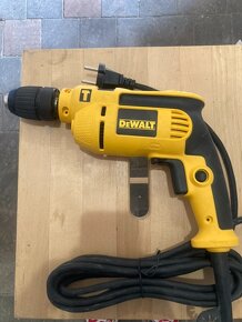 Příklepová vrtačka Dewalt DWD024S - 2