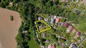 Prodej pozemku (1 013 m2) pro výstavbu RD s chatou, Říčany - 2