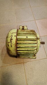 Motor třífázový k protahovačce - 2