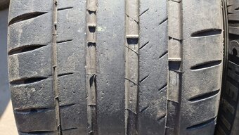 Letní pneu 255/35/19 Michelin - 2