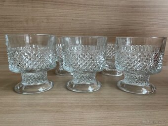Broušené skleněné poháry 10 kd - 2