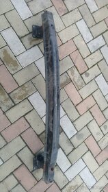 Prodám zadní výztuhu nárazníku VW Touran 1T1 2003-2010 - 2