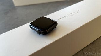 Apple Watch 4, 40 mm - 2