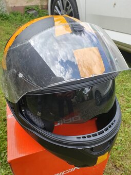 Helma na motorku - 2