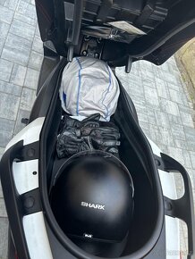 Yamaha 250 skútr Xmax - 2