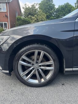 PRODÁM VEŠKERÉ NÁHRADNÍ DILY PASSAT B8 SEDAN GT - 2