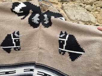 Mexické poncho vlna alpaka, dovoz Francie. - 2