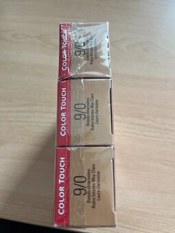 Barva na vlasy. Wella Color Touch 9/0 60ml. Pure naturals - 2