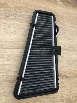 Externí vzduchový filtr pro klimatizaci Audi A4 B8 8KD819441 - 2