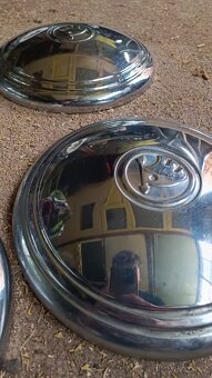 Poklice škoda 1000mb chrom původní - 2