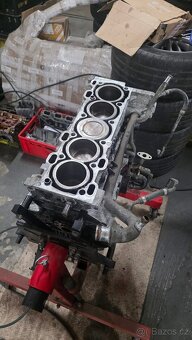 Motor 2.5T HYDA / B5254T - 2