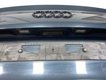 Páté dveře modrá metalíza LX5N Audi A6 C7 4G sedan 2013 - 2
