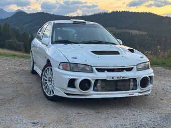 Mitsubishi Lancer Evo IV - 2