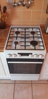 ZÁNOVNÍ moderní kombinovaný sporák MORA - 2