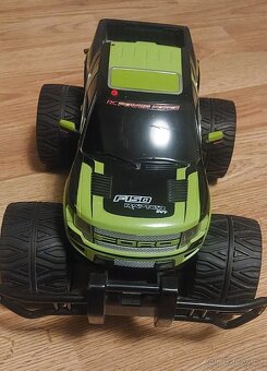 Auto na dálkové ovládání - 2